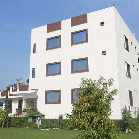 Oyo 18301 Hotel A-One Alwar Exterior photo