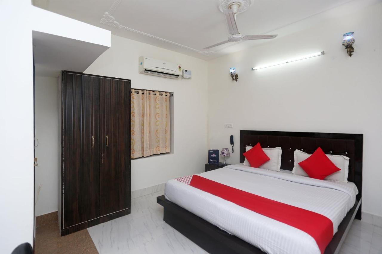 Oyo 18301 Hotel A-One Alwar Exterior photo