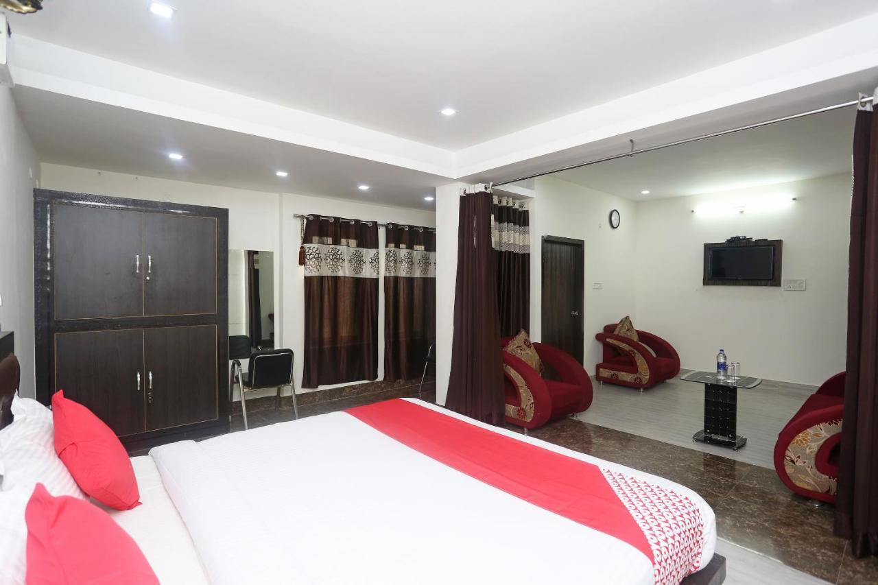 Oyo 18301 Hotel A-One Alwar Exterior photo