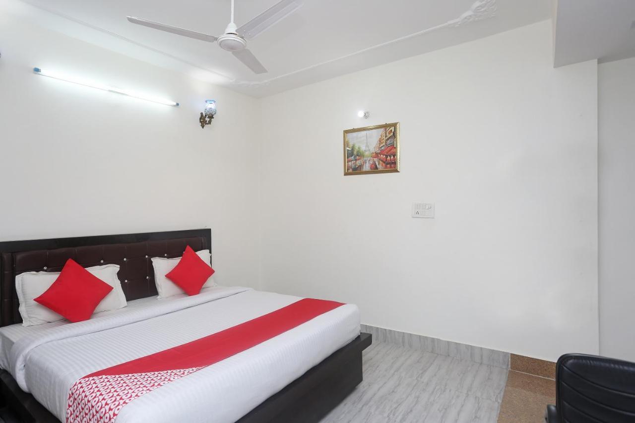 Oyo 18301 Hotel A-One Alwar Exterior photo