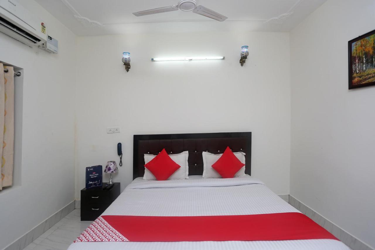 Oyo 18301 Hotel A-One Alwar Exterior photo