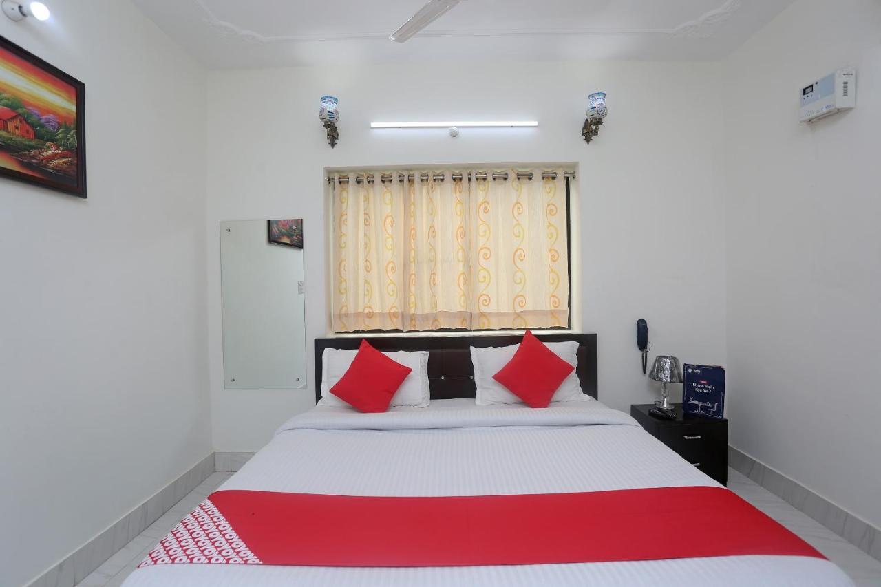 Oyo 18301 Hotel A-One Alwar Exterior photo