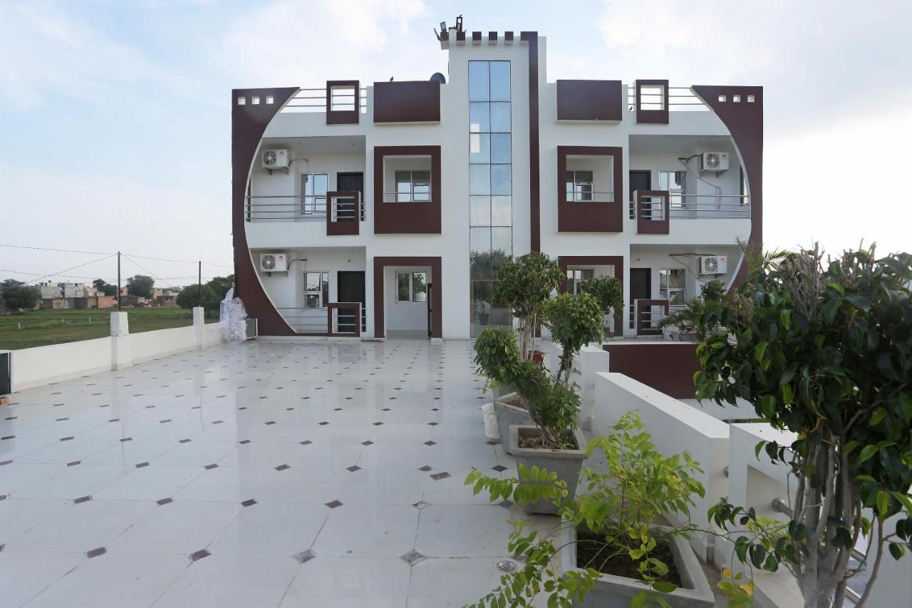 Oyo 18301 Hotel A-One Alwar Exterior photo