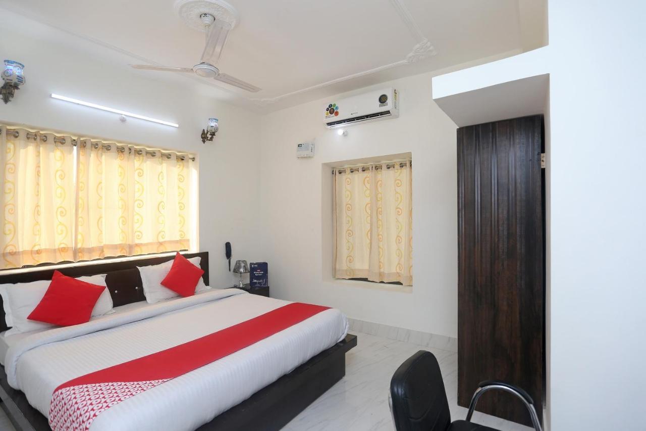 Oyo 18301 Hotel A-One Alwar Exterior photo