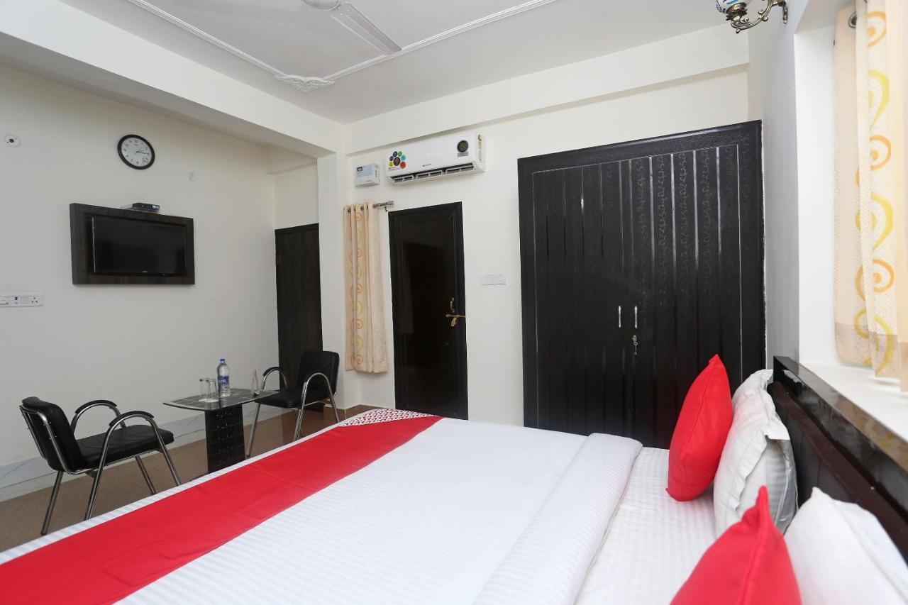 Oyo 18301 Hotel A-One Alwar Exterior photo