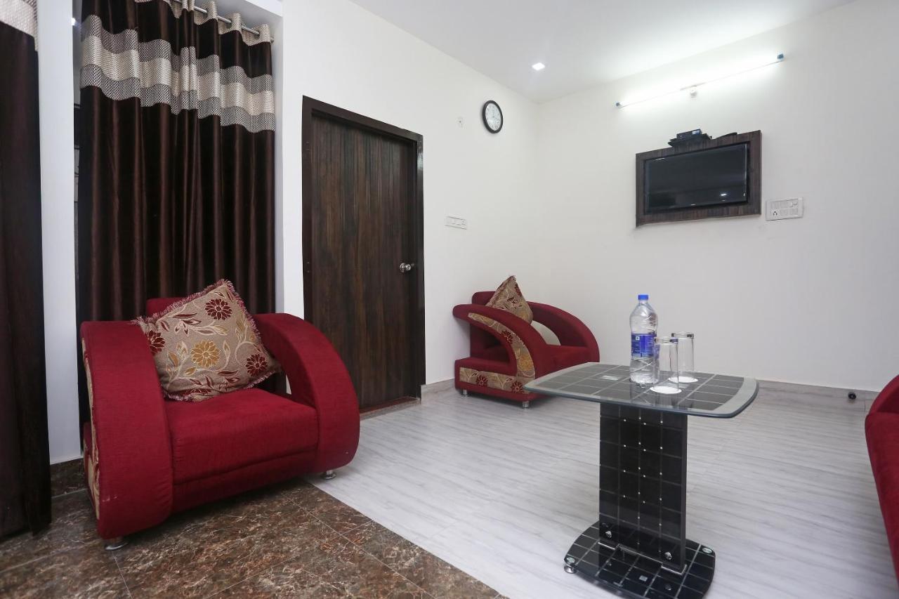 Oyo 18301 Hotel A-One Alwar Exterior photo