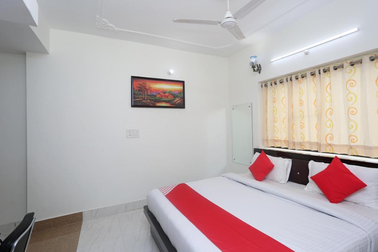 Oyo 18301 Hotel A-One Alwar Exterior photo